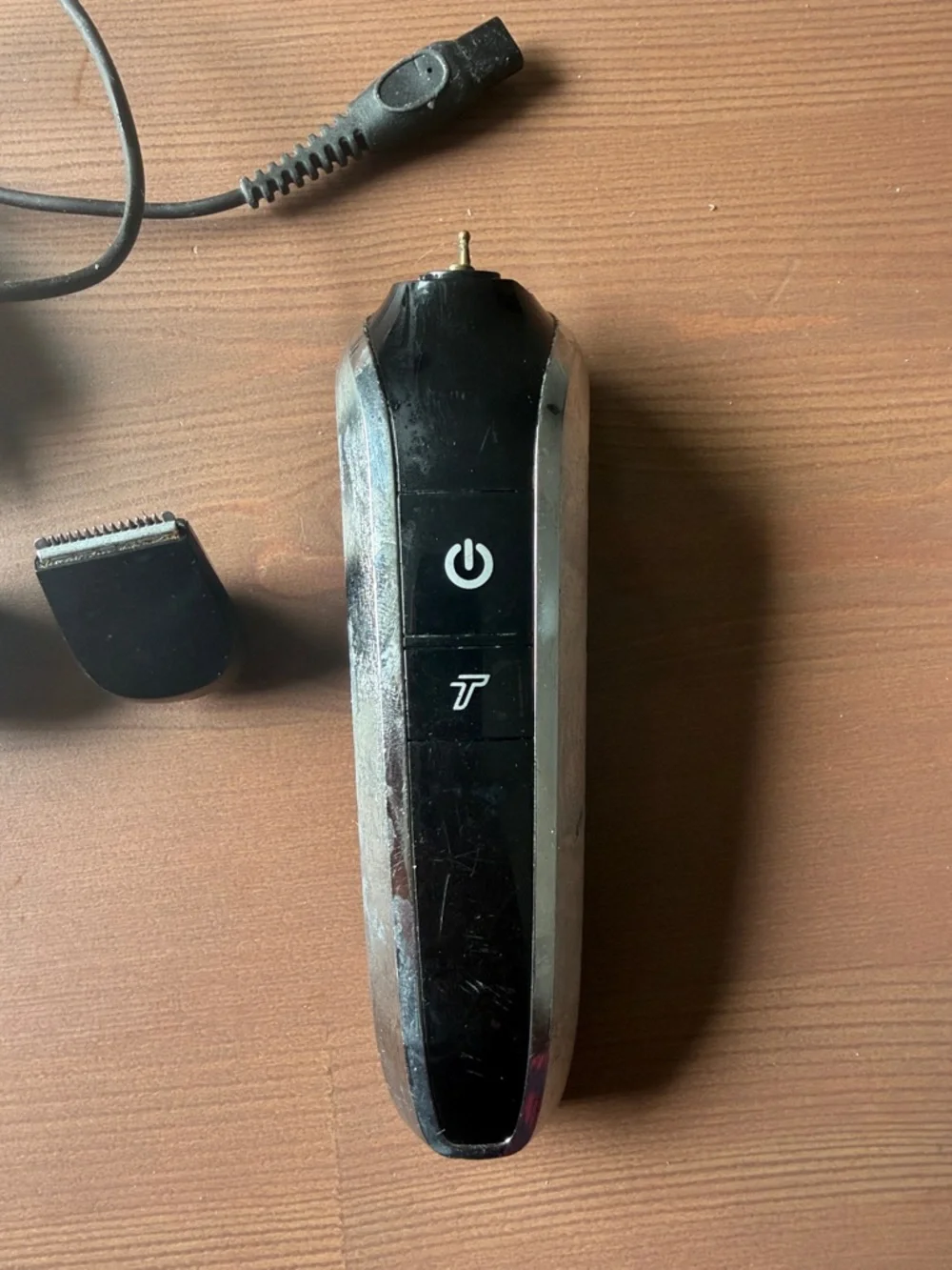 Philips Norelco with 3 Guide Combs and Charger - Black QG3390